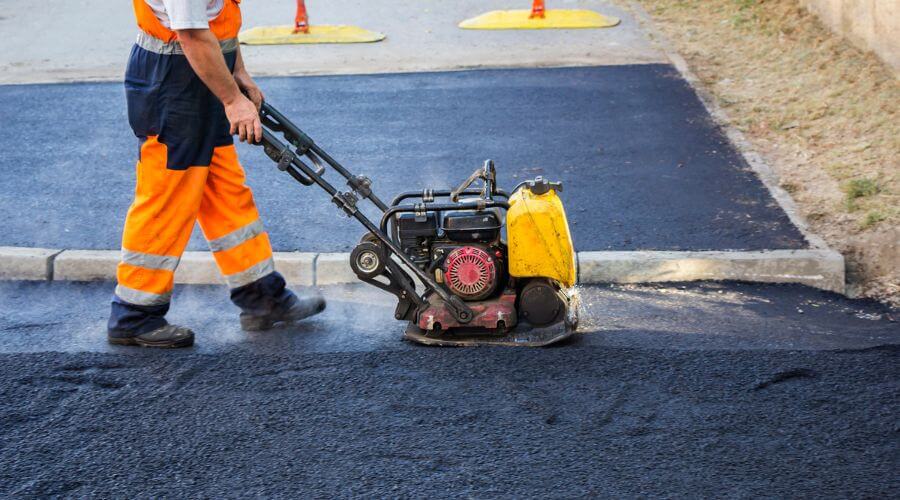 Professional gutter cleaning in Beaver, WA